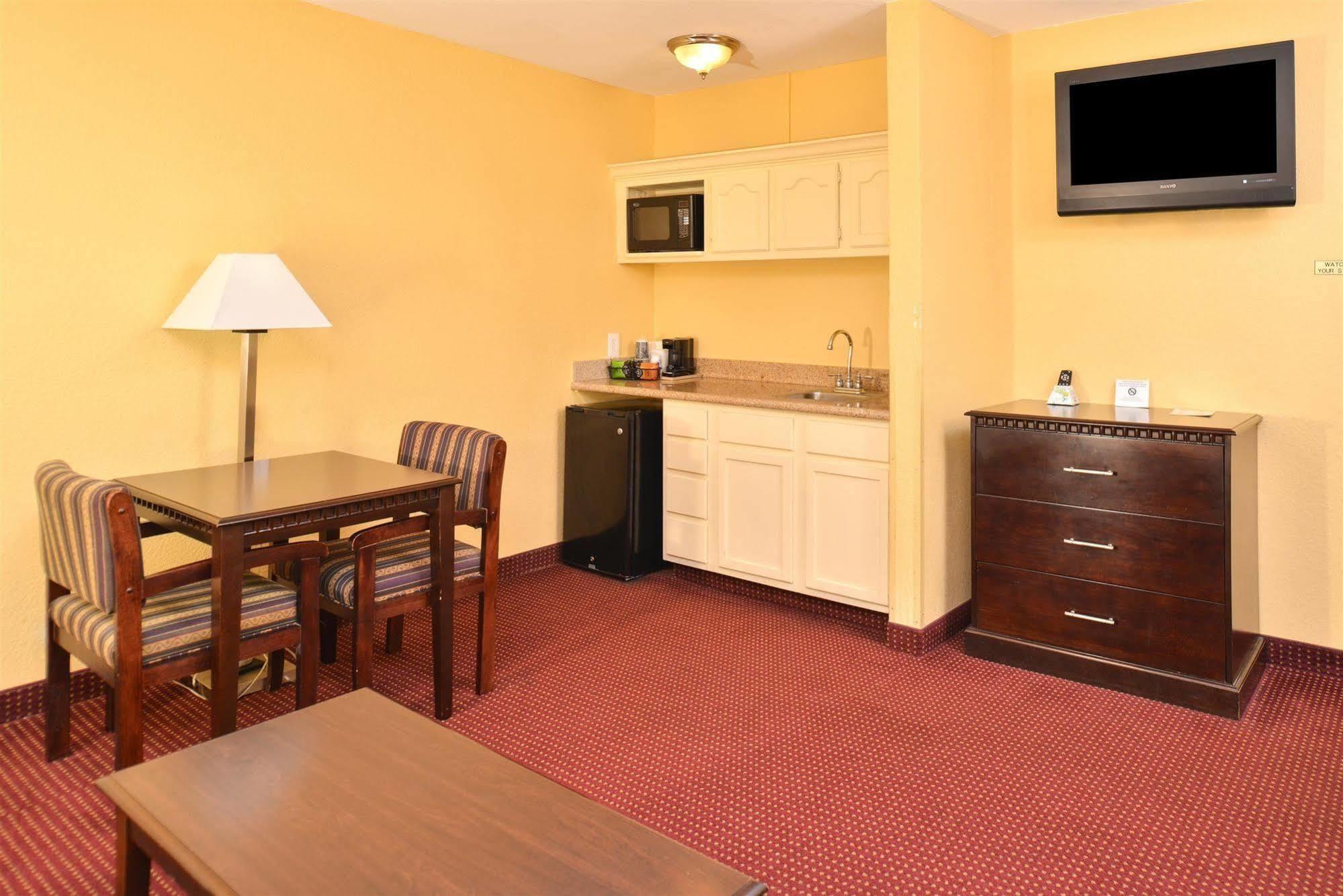 Americas Best Value Inn Winnsboro, La Exterior photo